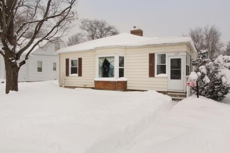 1111 Dorroll St NE, Grand Rapids, MI 49505 - photo 1