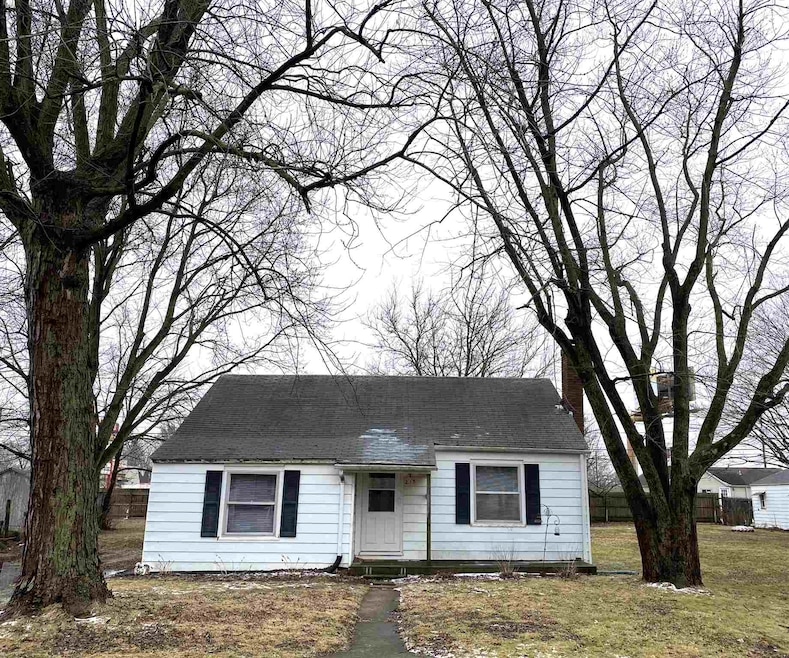 215 E Andover Ave, Muncie, IN 47303 - photo 1