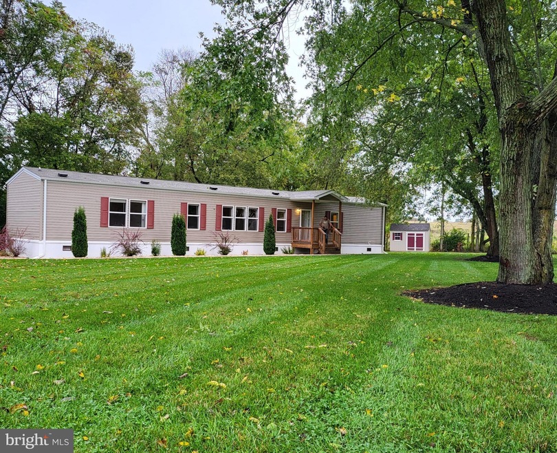 108 Shumack Ct, Bunker Hill, WV 25413 - photo 1