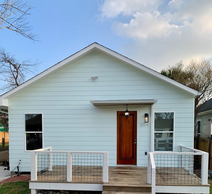 204 E 30th St, Houston, TX 77018 - photo 1