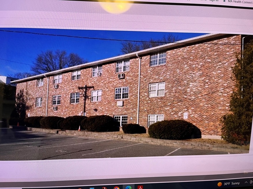 234 Low St unit 11, Newburyport, MA 01950 - photo 1