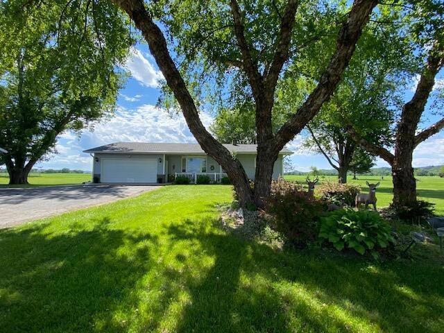 N15579 Harris Rd, Trempealeau, WI 54661 - photo 1