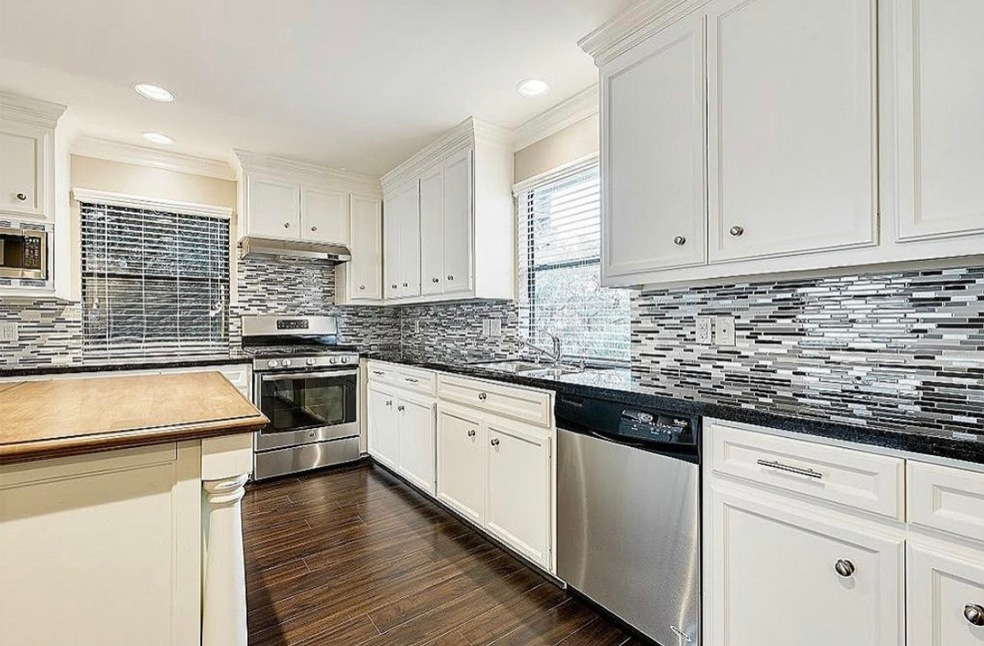 824 Yale St unit C, Houston, TX 77007 - photo 1