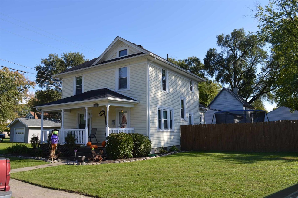 215 W 1st St, Auburn, IN 46706 - photo 1