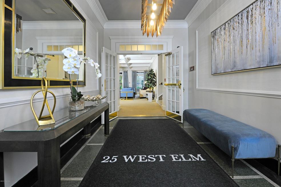 25 W Elm St unit 60, Greenwich, CT 06830 - photo 1