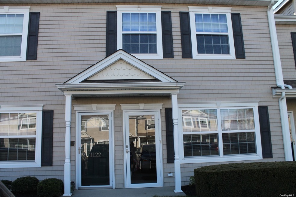 1122 Willow Ln Unit 2, North Valley Stream, NY 11580 For Sale