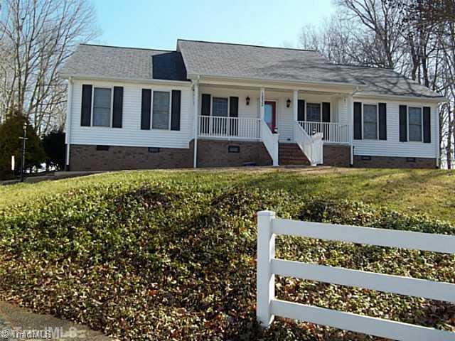 1532 Sylvan Woods Dr, Asheboro, NC 27205 - photo 1