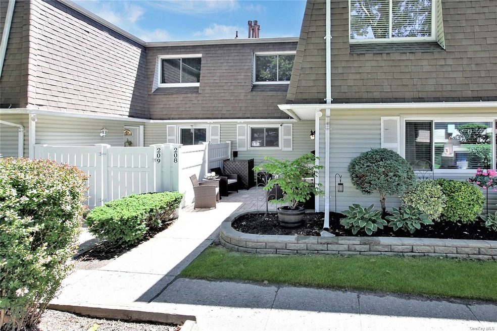 208 Storm Dr, Holtsville, NY 11742 - photo 1