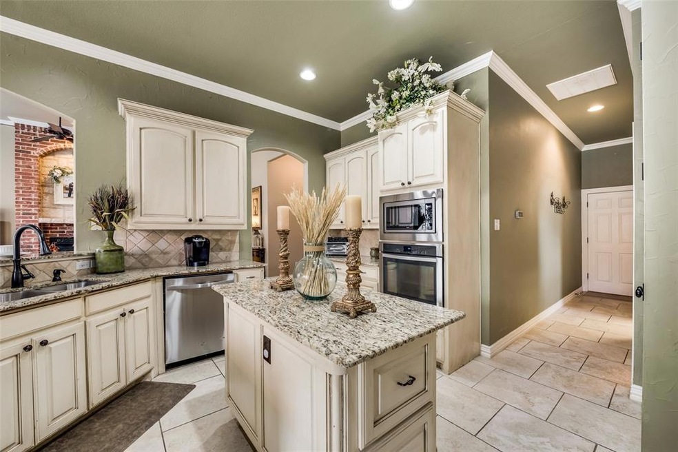 3216 River Bend Dr, Hurst, TX 76054 - photo 1