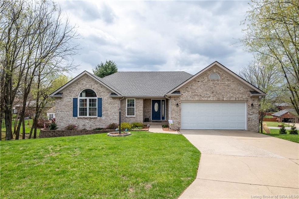 4304 Joann Ct, Floyds Knobs, IN 47119 - photo 1