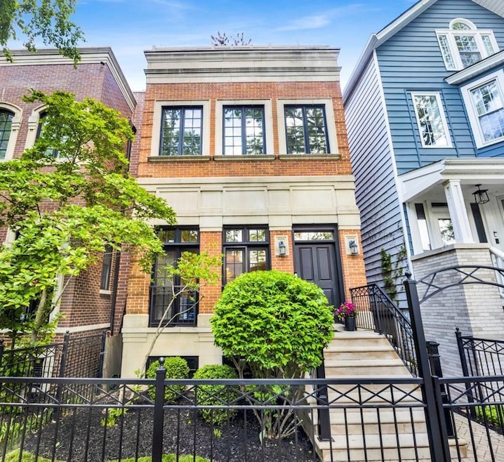 Sold $1,415,000 • Co-Listing Agent