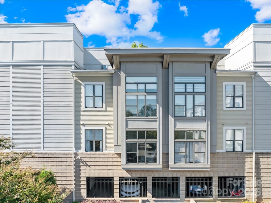 706 N Davidson St unit 8, Charlotte, NC 28202 - photo 1