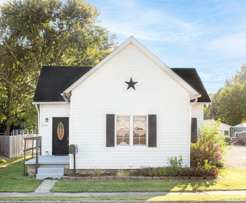 425 S Wright St, Blanchester, OH 45107 - photo 1