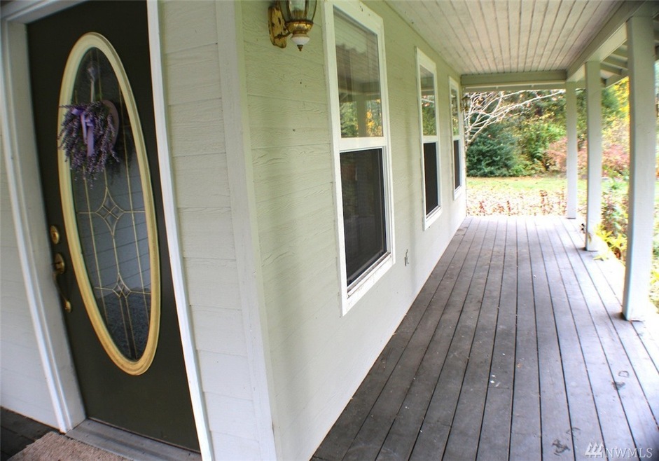 16827 Hickory Ln SE, Yelm, WA 98597 - photo 1