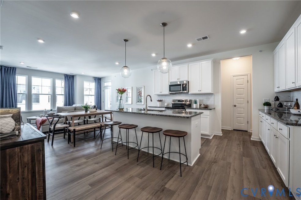 Penhurst Designer Home - Ready Spring 2026! Home is under construction, photos are from builder's library and shown as an example only (colors, features and options will vary).