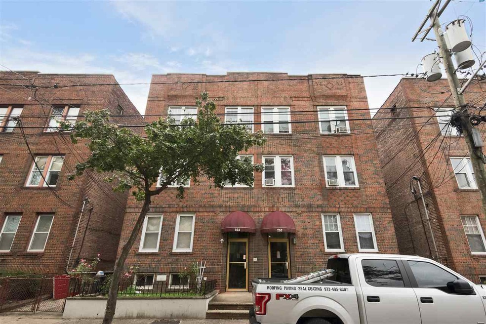 254 Clendenny Ave unit 2, Jersey City, NJ 07304 - photo 1