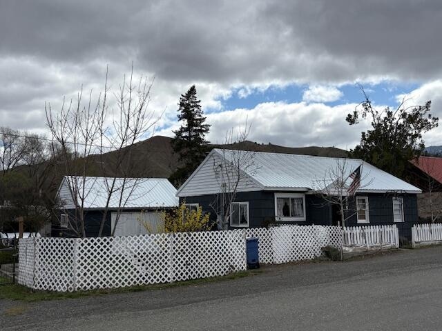 For Sale $232,500 • Co-Listing Agent