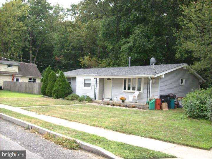 517 Fern Ave, Woodbury, NJ 08096 - photo 1