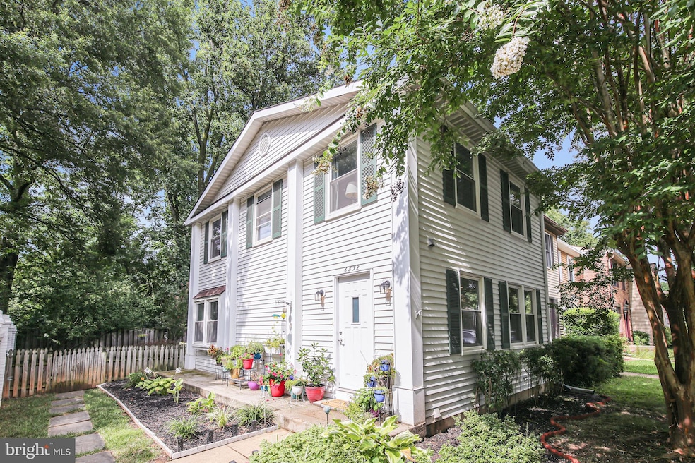 6832 Montivideo Square Ct, Falls Church, VA 22043 - photo 1