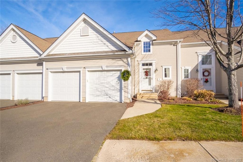 Welcome to 7 Meadowview Court!