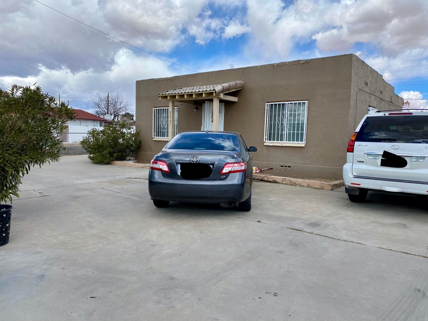 7547 Taxco Dr, El Paso, TX 79915 - photo 1