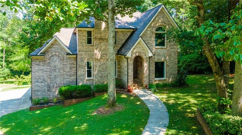 Lake Front home close to I-75