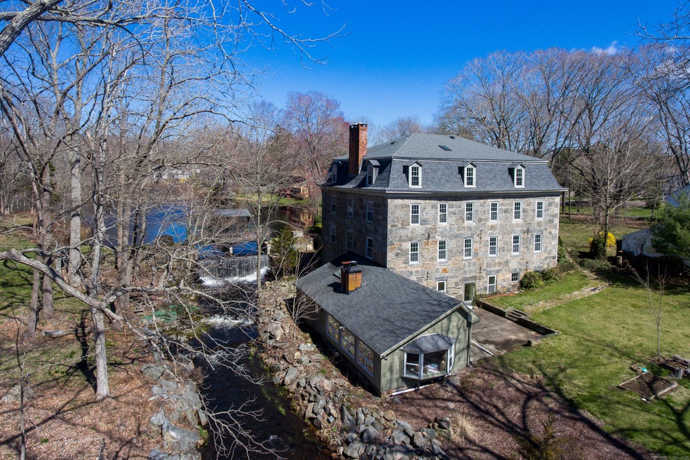 108 Sill Ln, Old Lyme, CT 06371 - photo 1