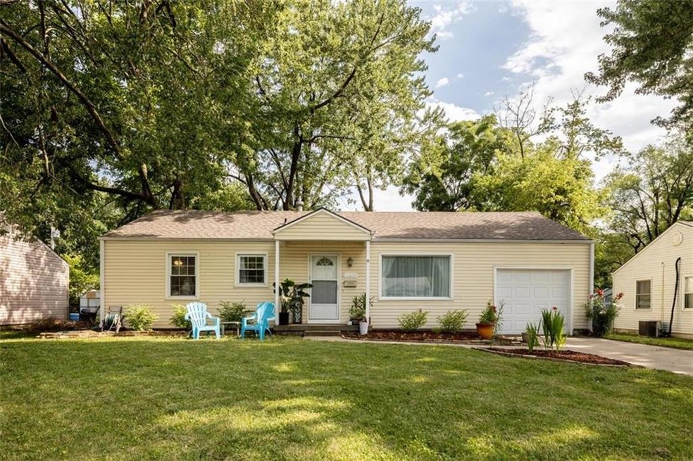 11305 W 68th St, Shawnee, KS 66203 - photo 1