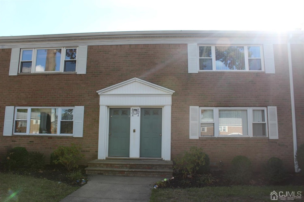 161 Evergreen Rd unit 11B, Edison, NJ 08837 - photo 1