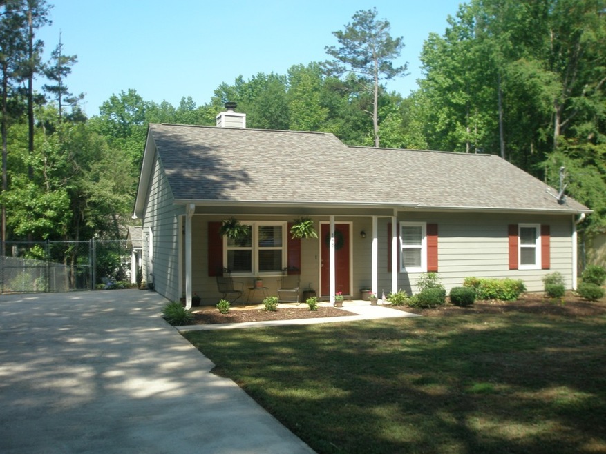 146 New St, Hoschton, GA 30548 - photo 1