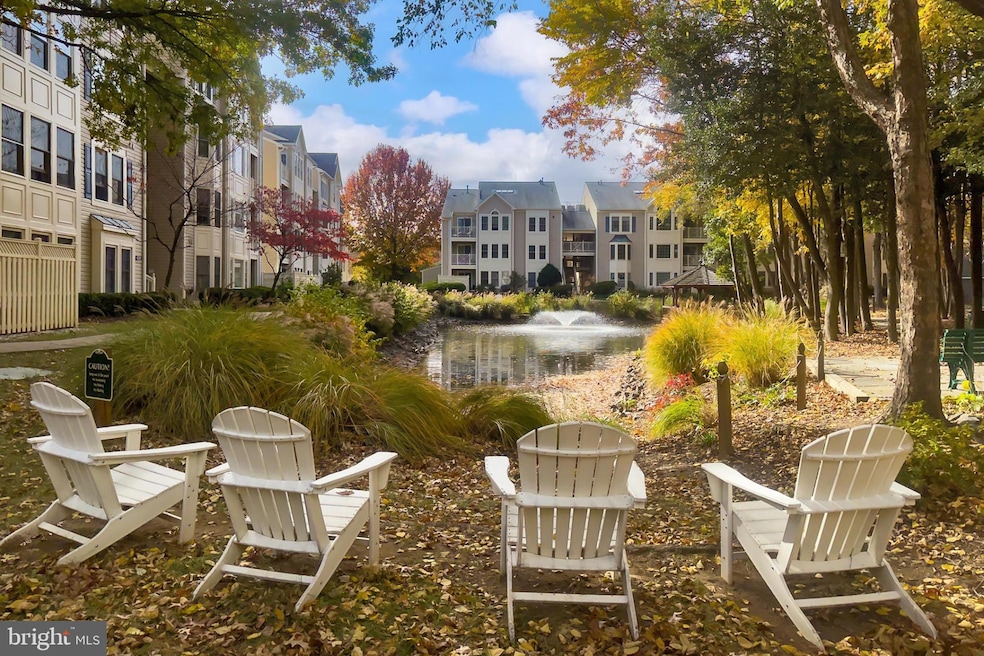 12213 Fairfield House Dr unit 506B, Fairfax, VA 22033 - photo 1