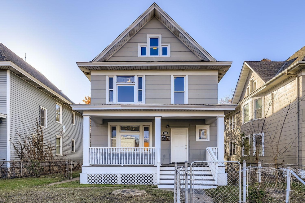 830 University Ave W - Web Quality - 002 - 01 Exterior Front.jpg