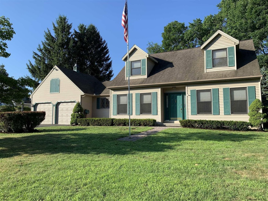 10 Conestoga Dr, Slingerlands, NY 12159 - photo 1