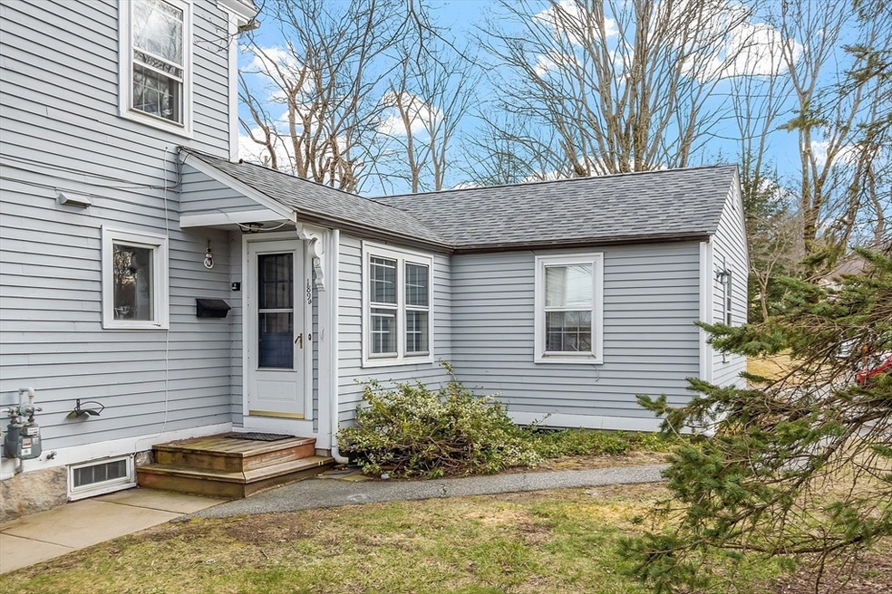 189 Andover St unit 3, Andover, MA 01810 - photo 1