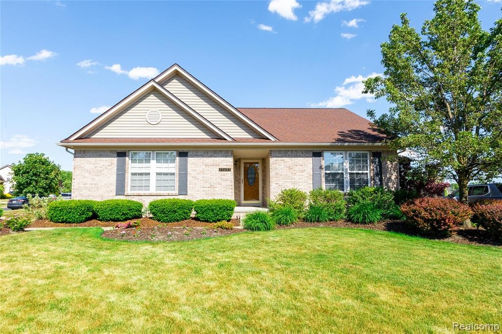 27657 Starling Lane, Flat Rock (1 of 21).jpg