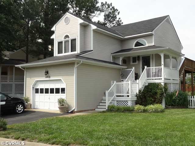 Exterior Front - Beautiful transitional home in He