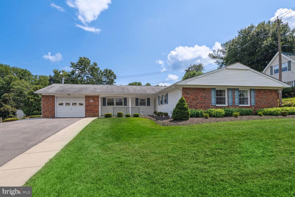 15909 Pinecroft Ln, Bowie, MD 20716 - photo 1