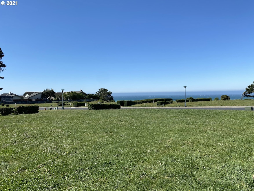 0 Sea Breeze unit 18 21244669, Brookings, OR 97415 - photo 1