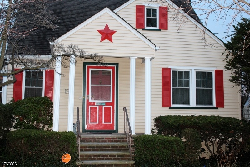811 W Henry St, Linden, NJ 07036 - photo 1