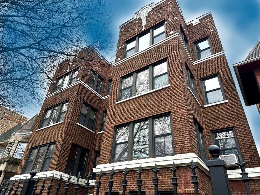 1311 W Pratt Blvd unit 2, Chicago, IL 60626 - photo 1