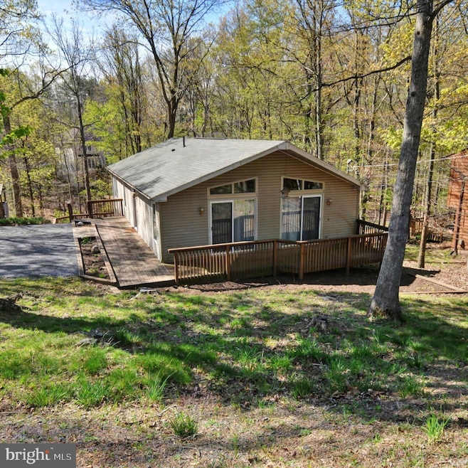 1261 Lakeview Dr, Cross Junction, VA 22625 - photo 1