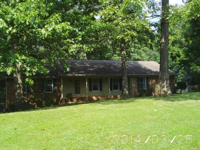327 Hilltop Dr, Shelbyville, TN 37160 - photo 1