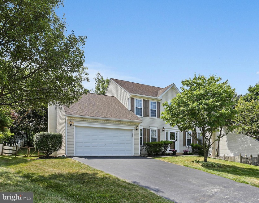 1045 Caren Dr, Sykesville, MD 21784 - photo 1