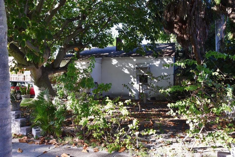 517 39th St, West Palm Beach, FL 33407 - photo 1