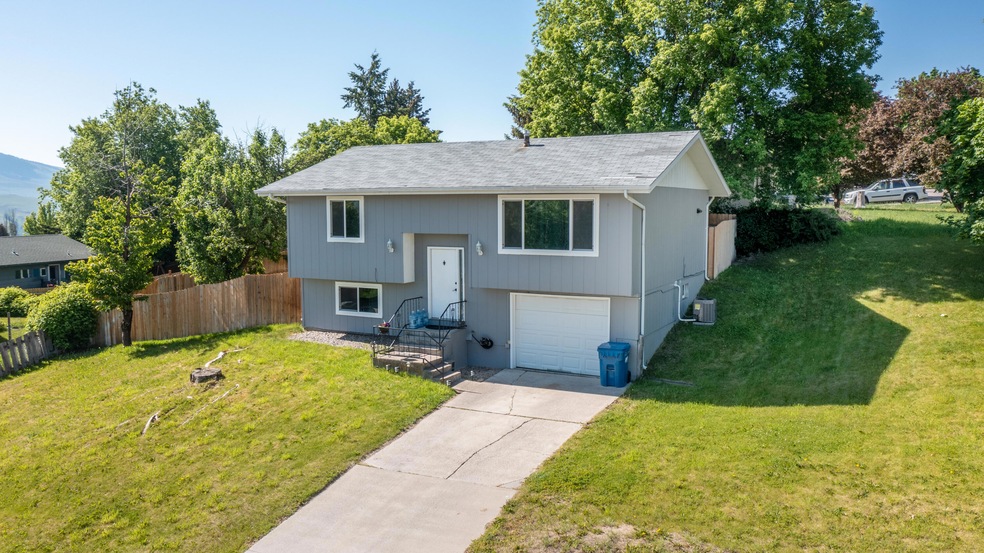 251 Ridgeway Dr - Main House