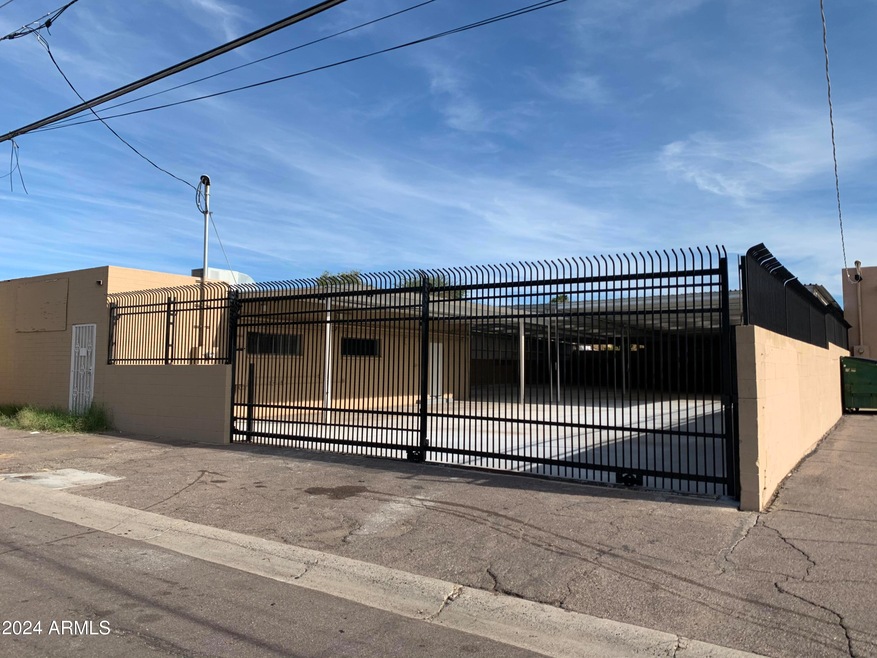 9025 N 8th St, Phoenix, AZ 85020 - photo 1