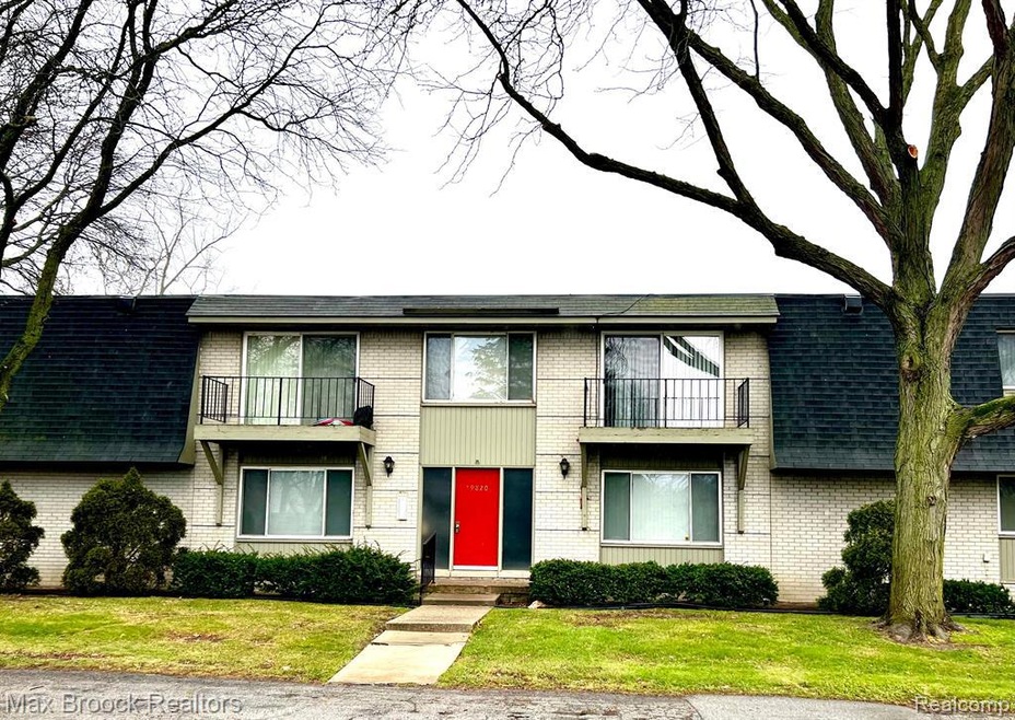 Country Knoll Condo #22
