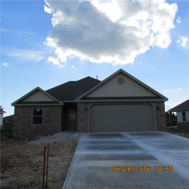 3254 Chelsey Ln, Springdale, AR 72764 - photo 1