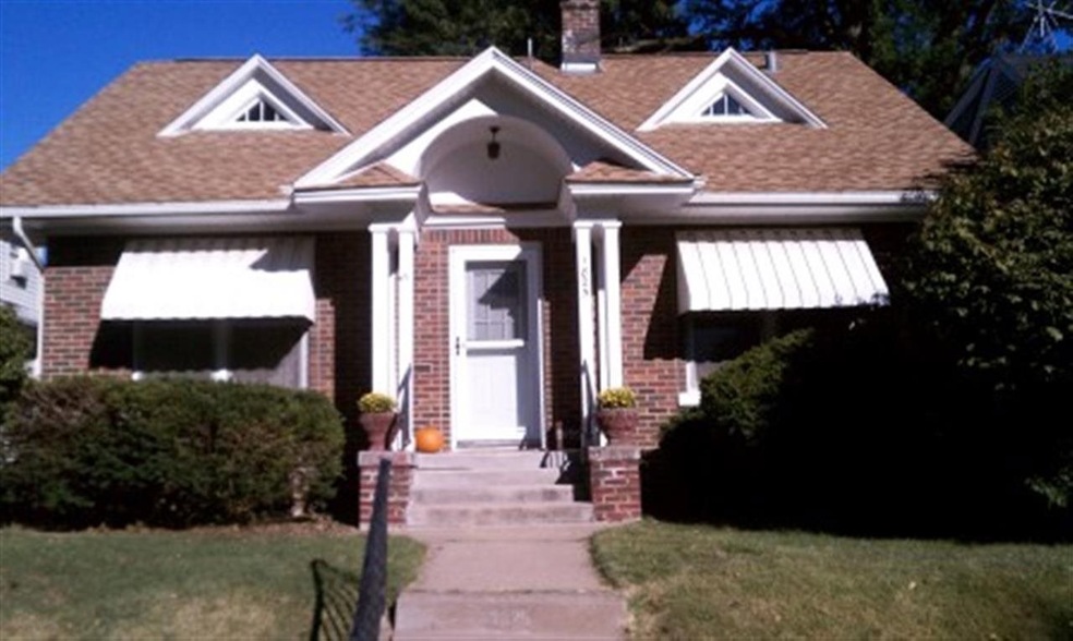 1825 44th St, Rock Island, IL 61201 - photo 1