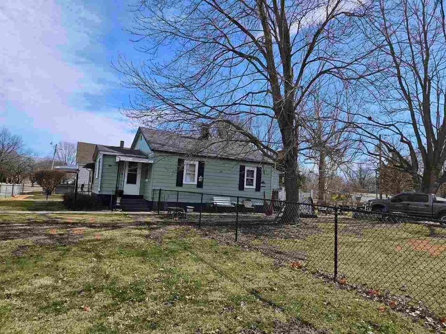 2247 7th Ave, Terre Haute, IN 47803 - photo 1